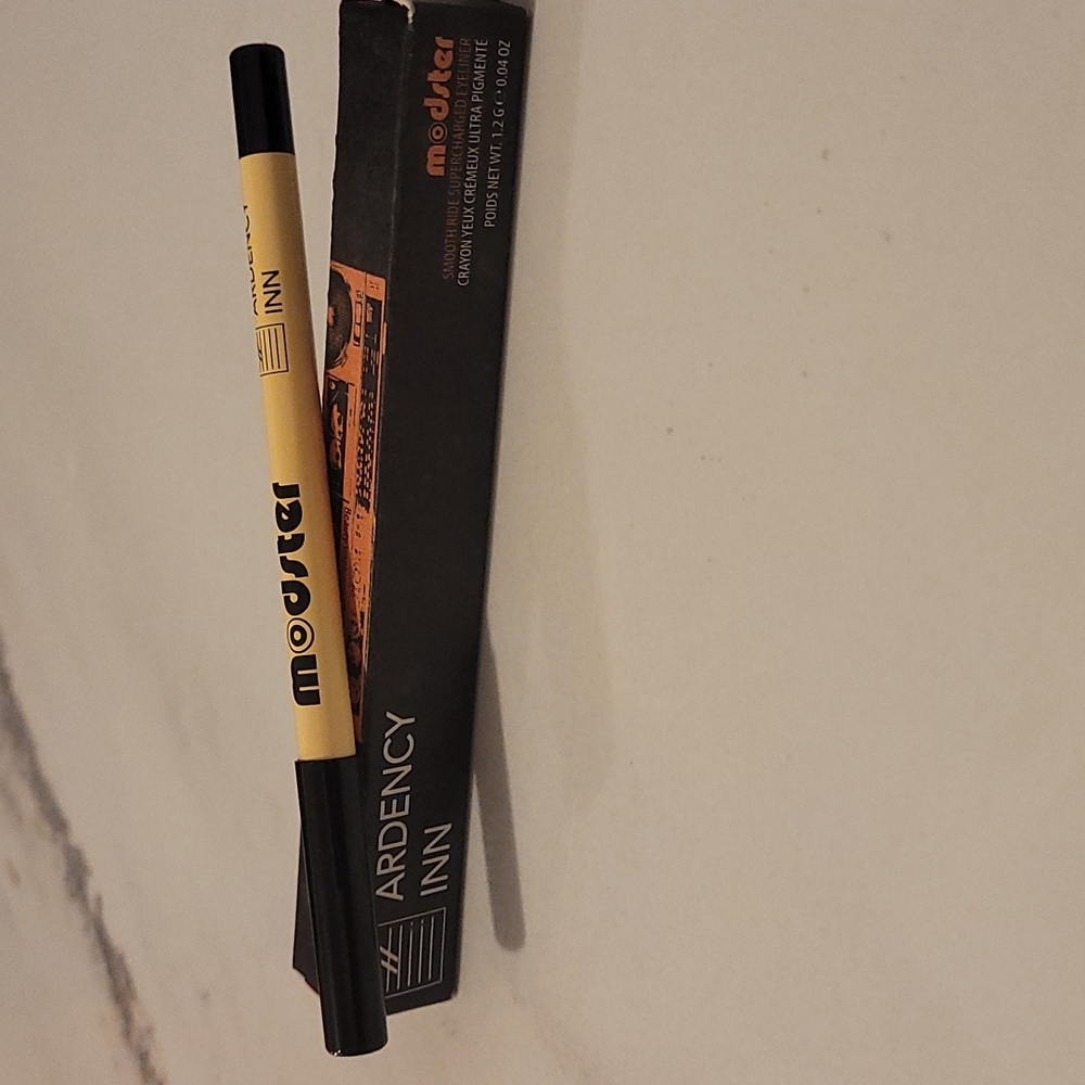 Modster Supercharge eyeliner 😍